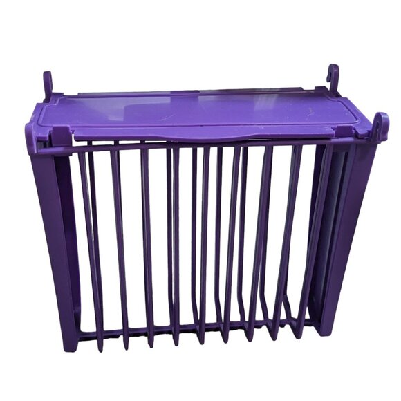 Plastic Hanging Pet Feeder for Hay and Grass for Birdcage or Rodent Enclosure Pu - Picture 8 of 10